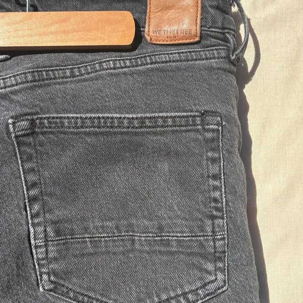 We The Free Raw Hem Faded Black Ripped Jeans Women's Size 25