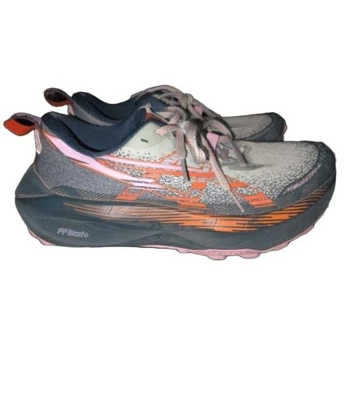 ASICS Trabuco Max 4 Trail Running Shoes Cold Moss Nova Orange 4