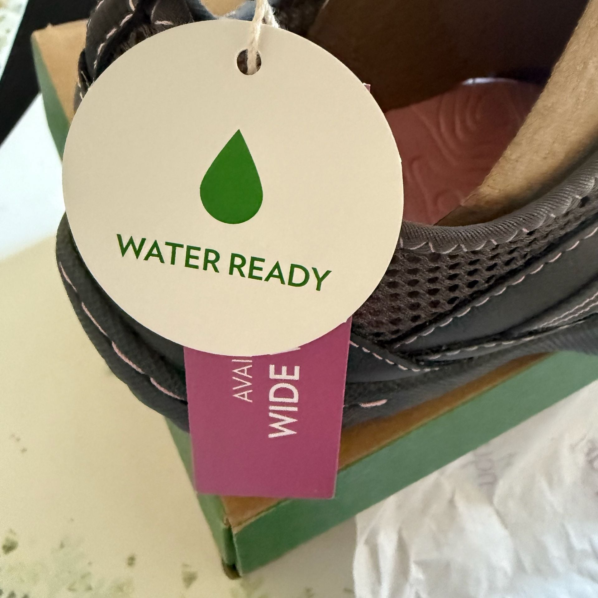 New in Box JBU EVA Water Ready Size 8W Charcoal Pink Trail Sneaker 5