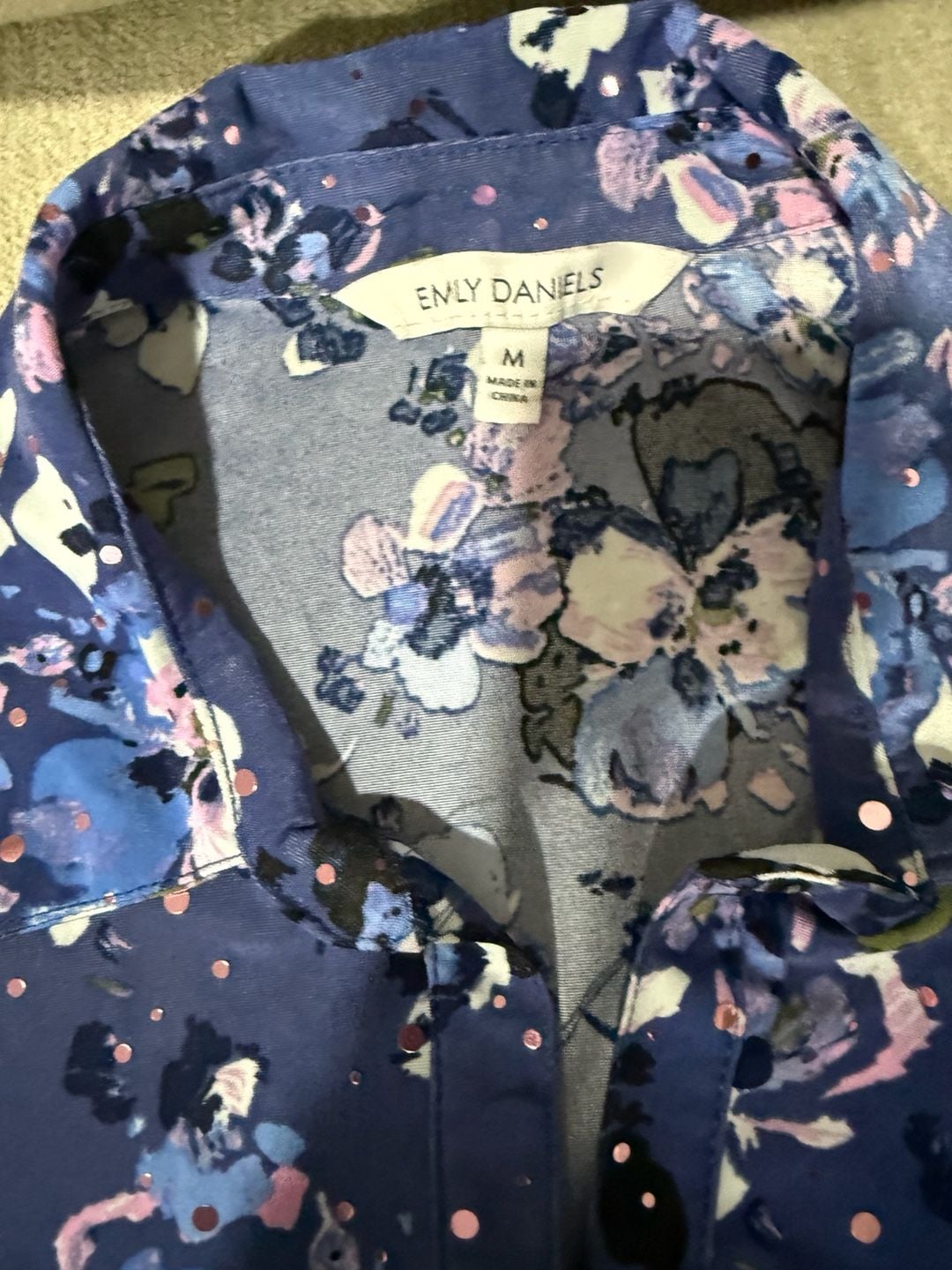 Emily Daniels Blouse Size M Blue Floral Button Down Sequins 3/4 sleeve w/button 3