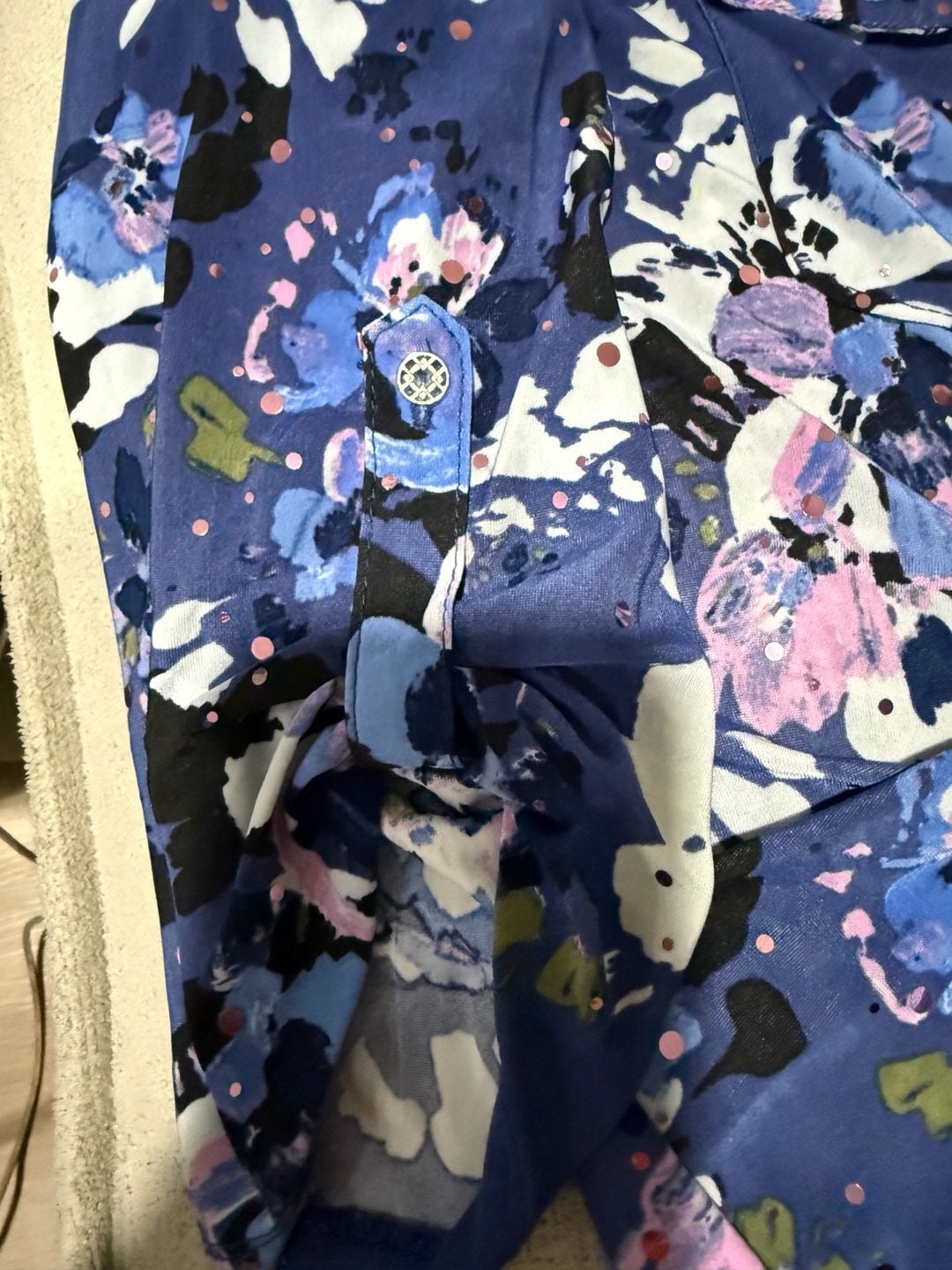 Emily Daniels Blouse Size M Blue Floral Button Down Sequins 3/4 sleeve w/button 7