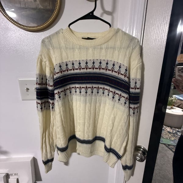 Van Heusen Sportswear Cable Knit Sweater Size L Cream Fair Isle