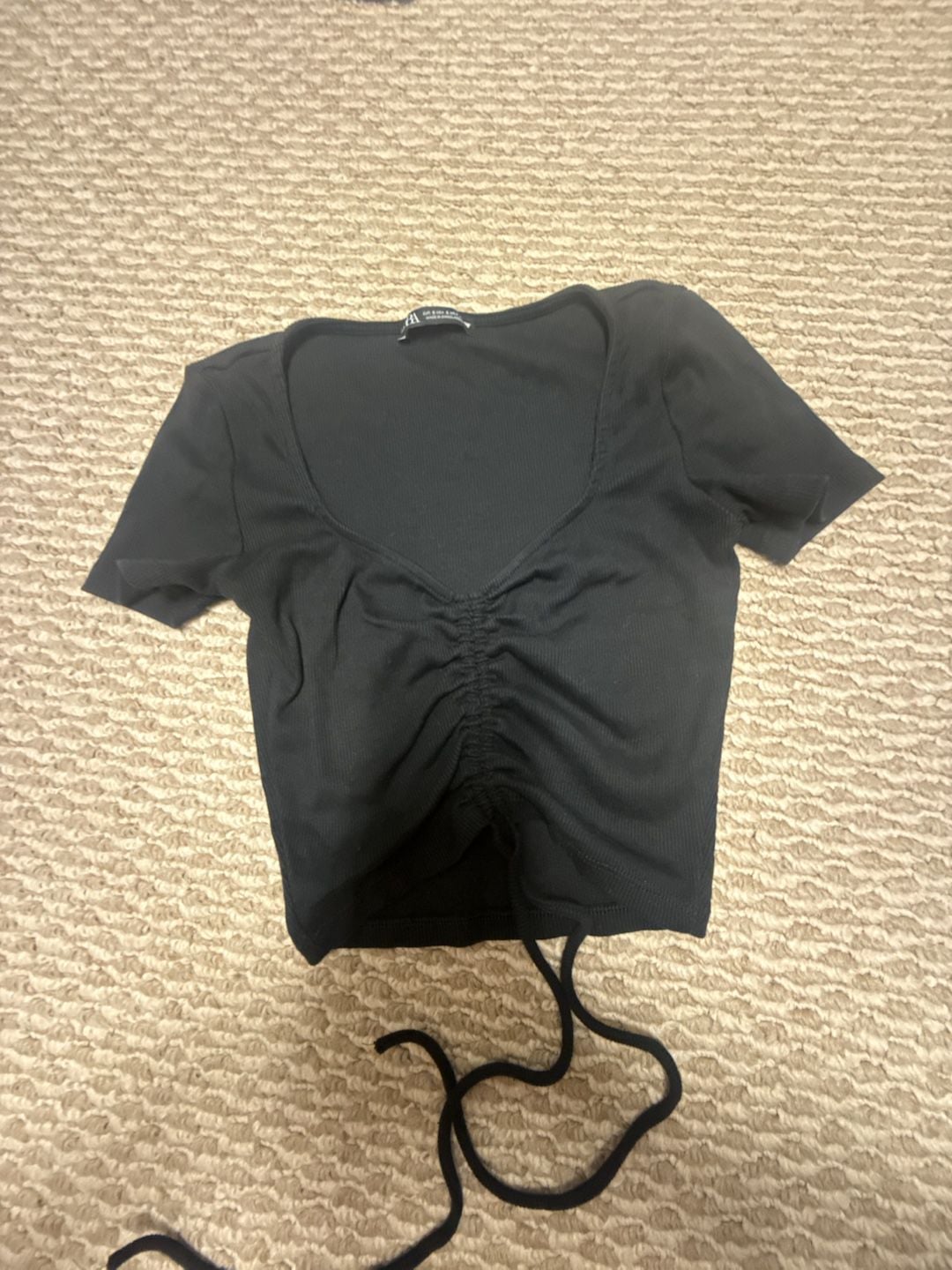 Zara Ruched Front Crop Top Size S Black V-Neck Short Sleeve 2