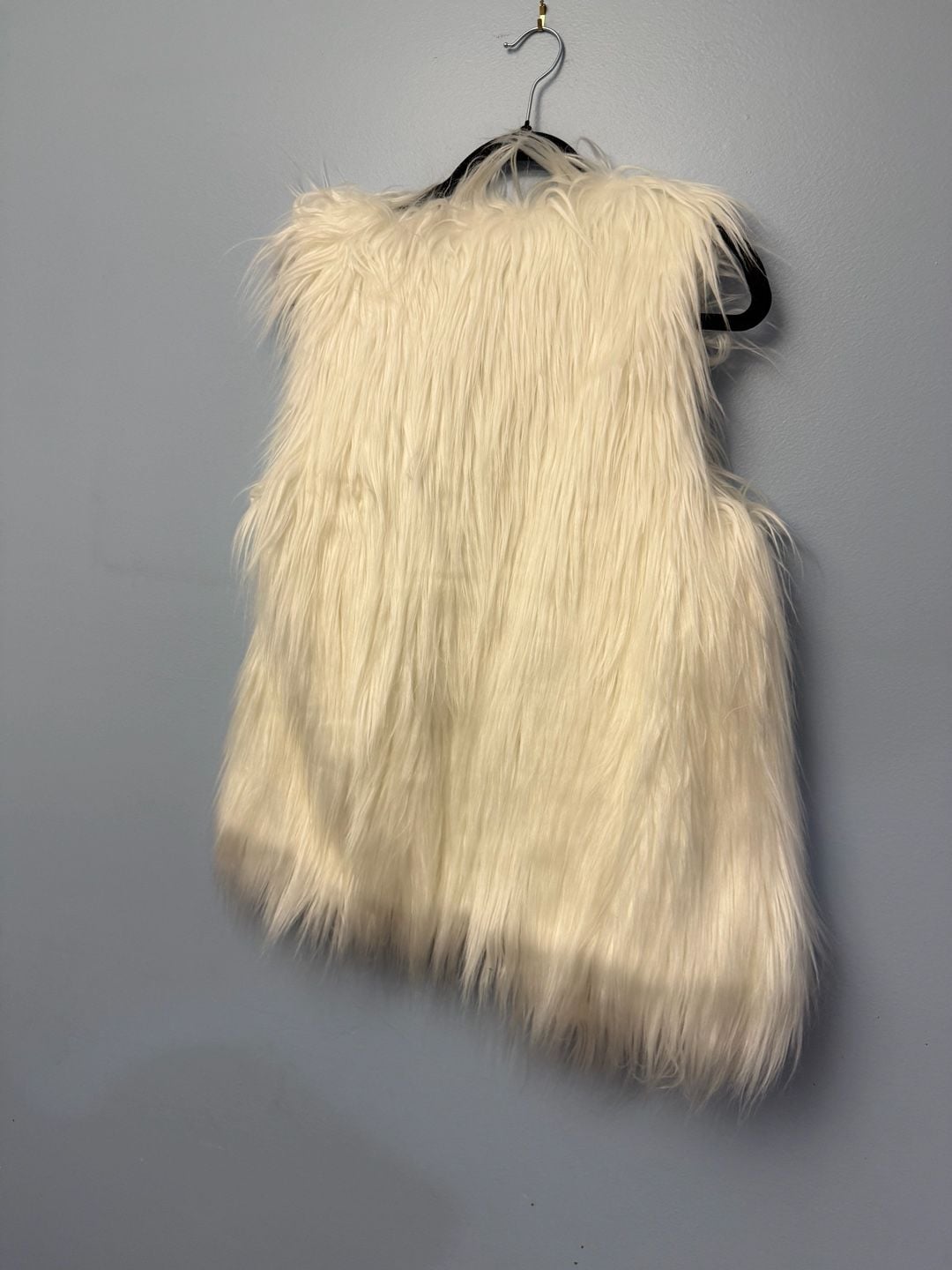Weekend Love Faux Fur Vest Size M White Open Front Sleeveless Jacket 9