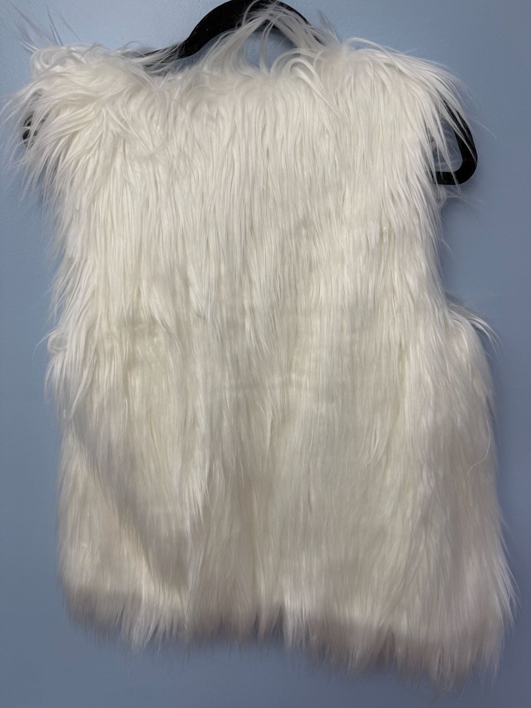 Weekend Love Faux Fur Vest Size M White Open Front Sleeveless Jacket 11