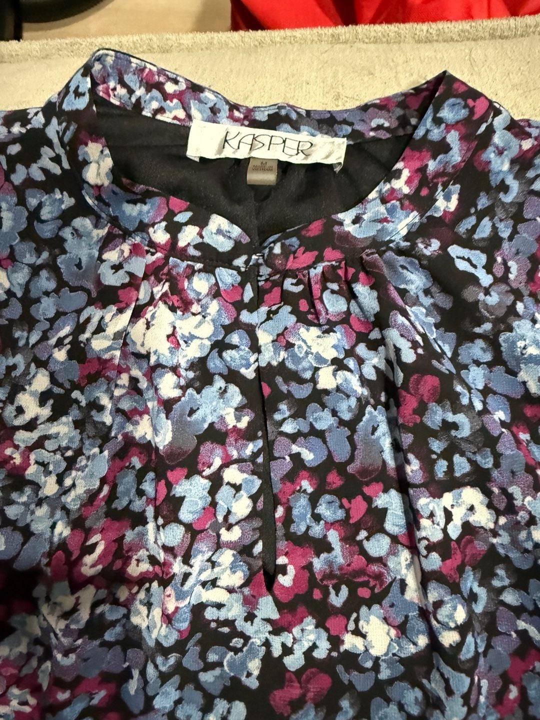 Kasper Keyhole Blouse Size M Blue Floral Sleeveless Top 4