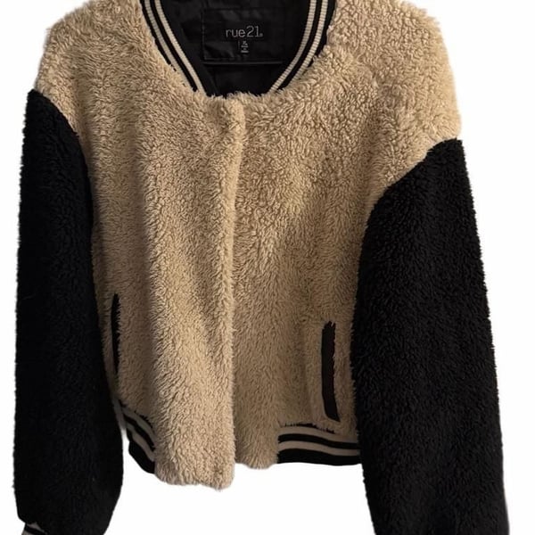 Rue 21 Cream Color Faux Fur Bomber Jacket Style Coat Snap Up XL
