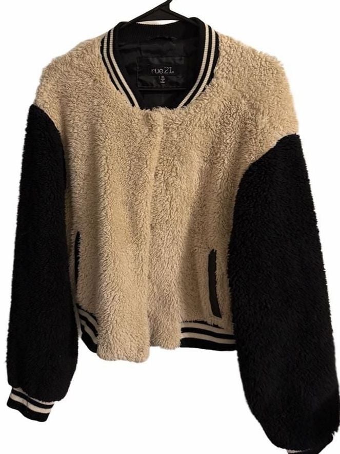 Rue 21 Cream Color Faux Fur Bomber Jacket Style Coat Snap Up XL 3