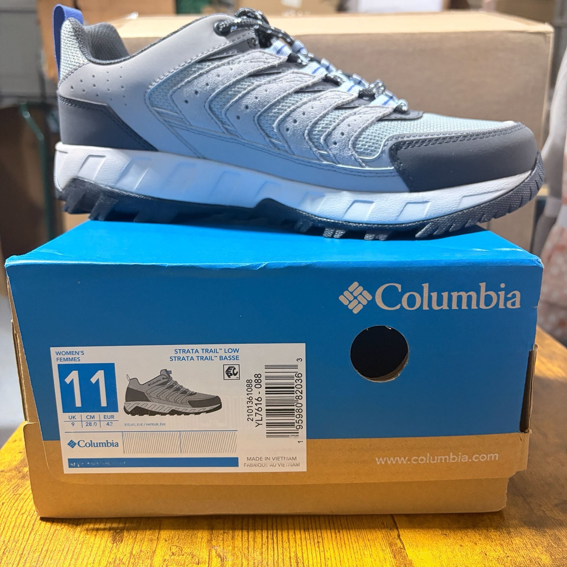 Columbia Strata Trail Low Women Size 11 Hiking Shoes Steam Vapor Grey 2