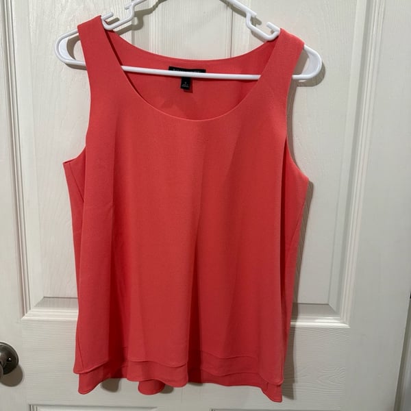 Banana Republic Tank Top Size S Coral Scoop Neck Layered