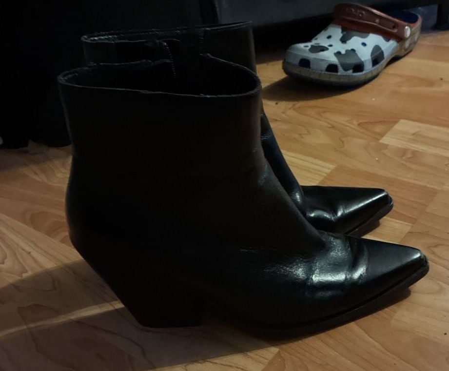 Jeffrey Campbell Pointed Toe Heeled Ankle Boots Black Leather 5