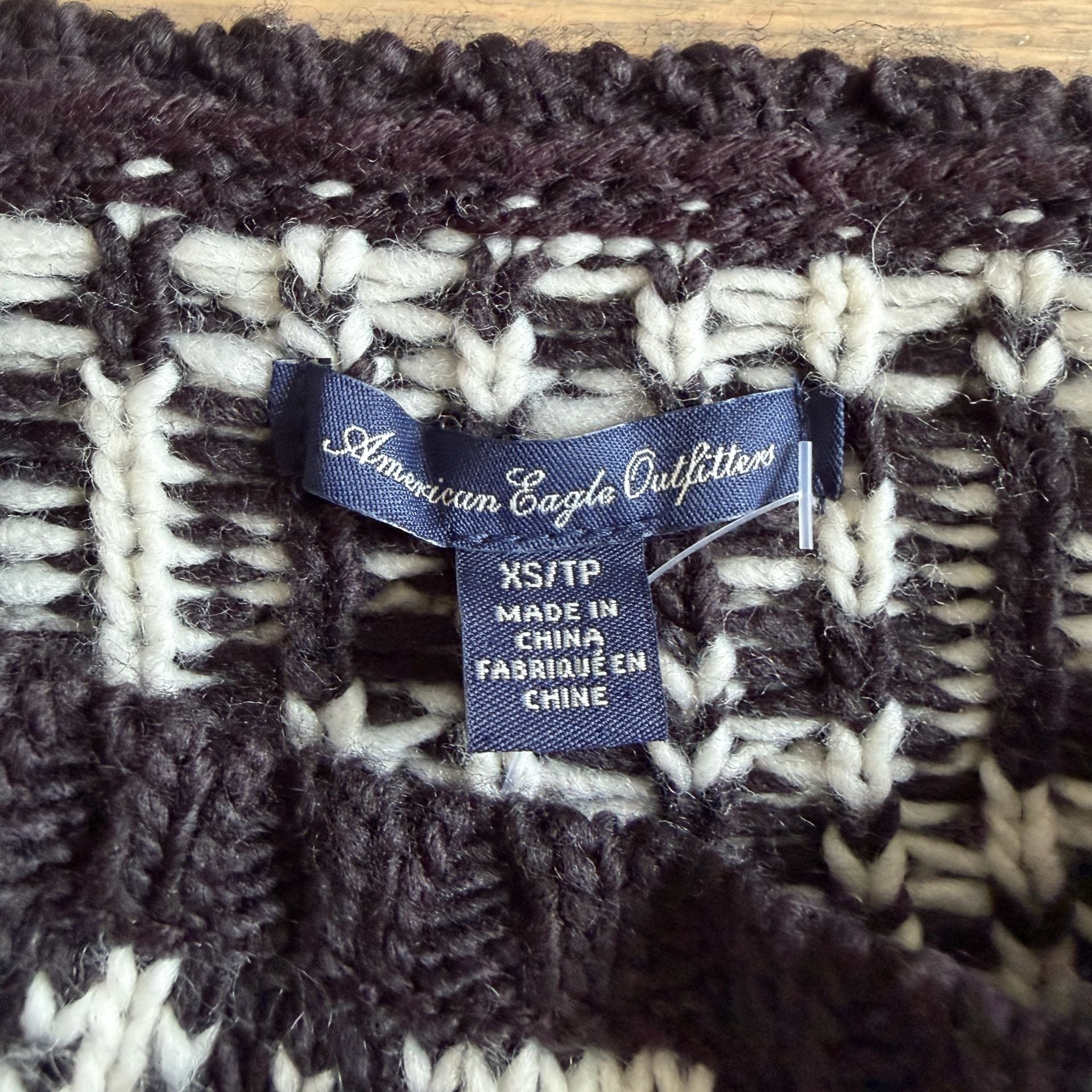 American Eagle Outfitters Fair Isle Sweater Size XS Black White Wool Blend 4