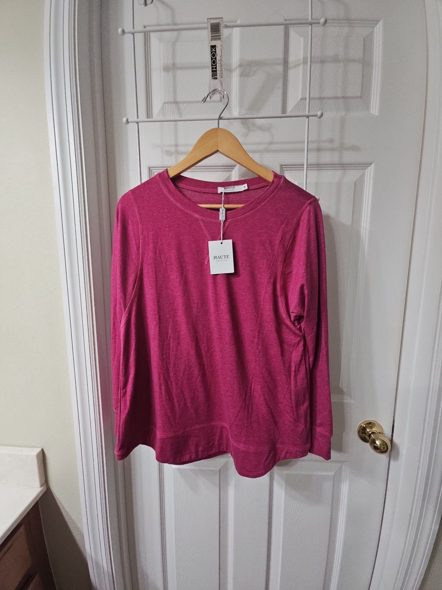 Haute Edition Long Sleeve Sweatshirt Size M Pink Crewneck Pullover NWT 2