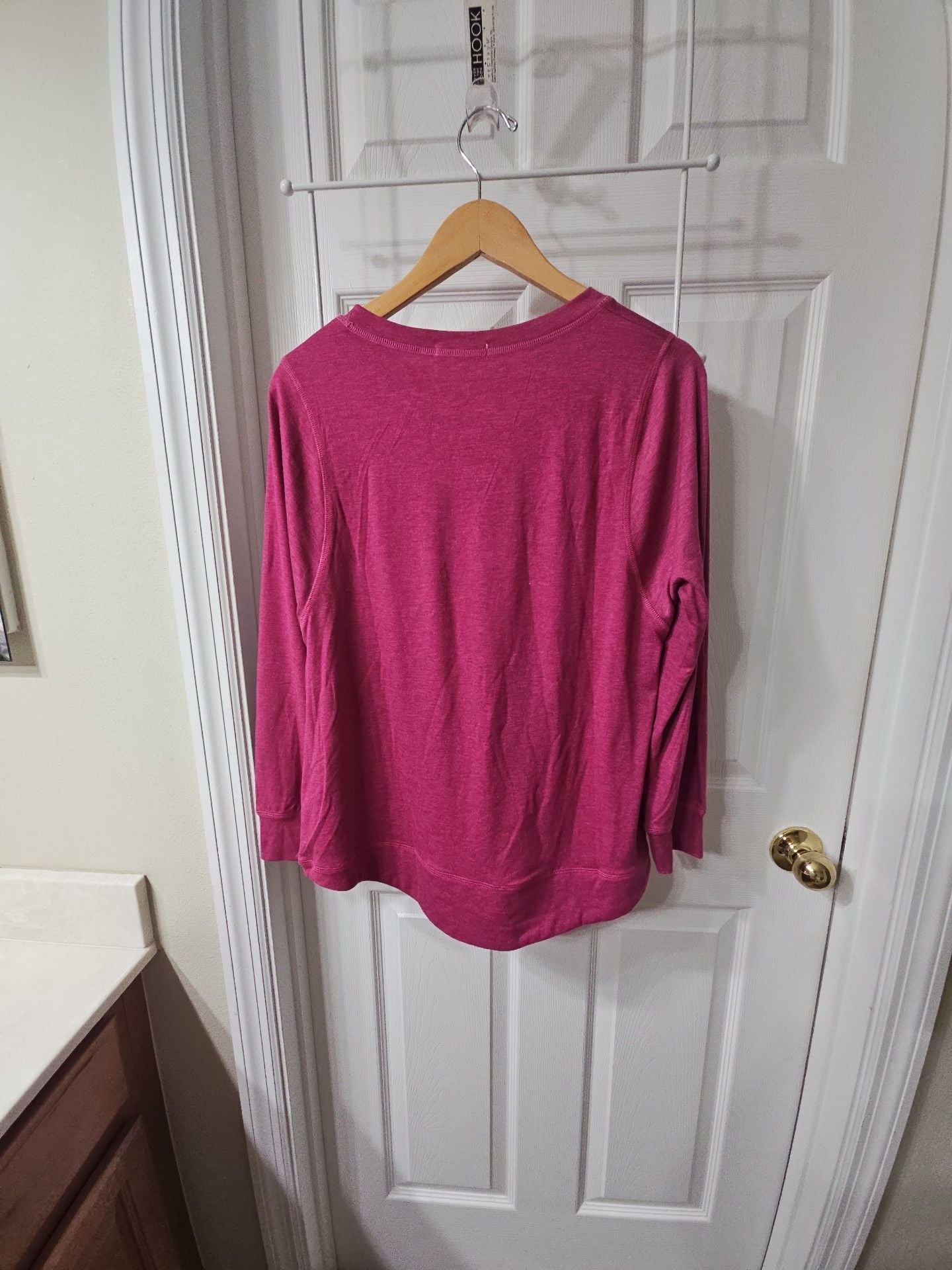 Haute Edition Long Sleeve Sweatshirt Size M Pink Crewneck Pullover NWT 8