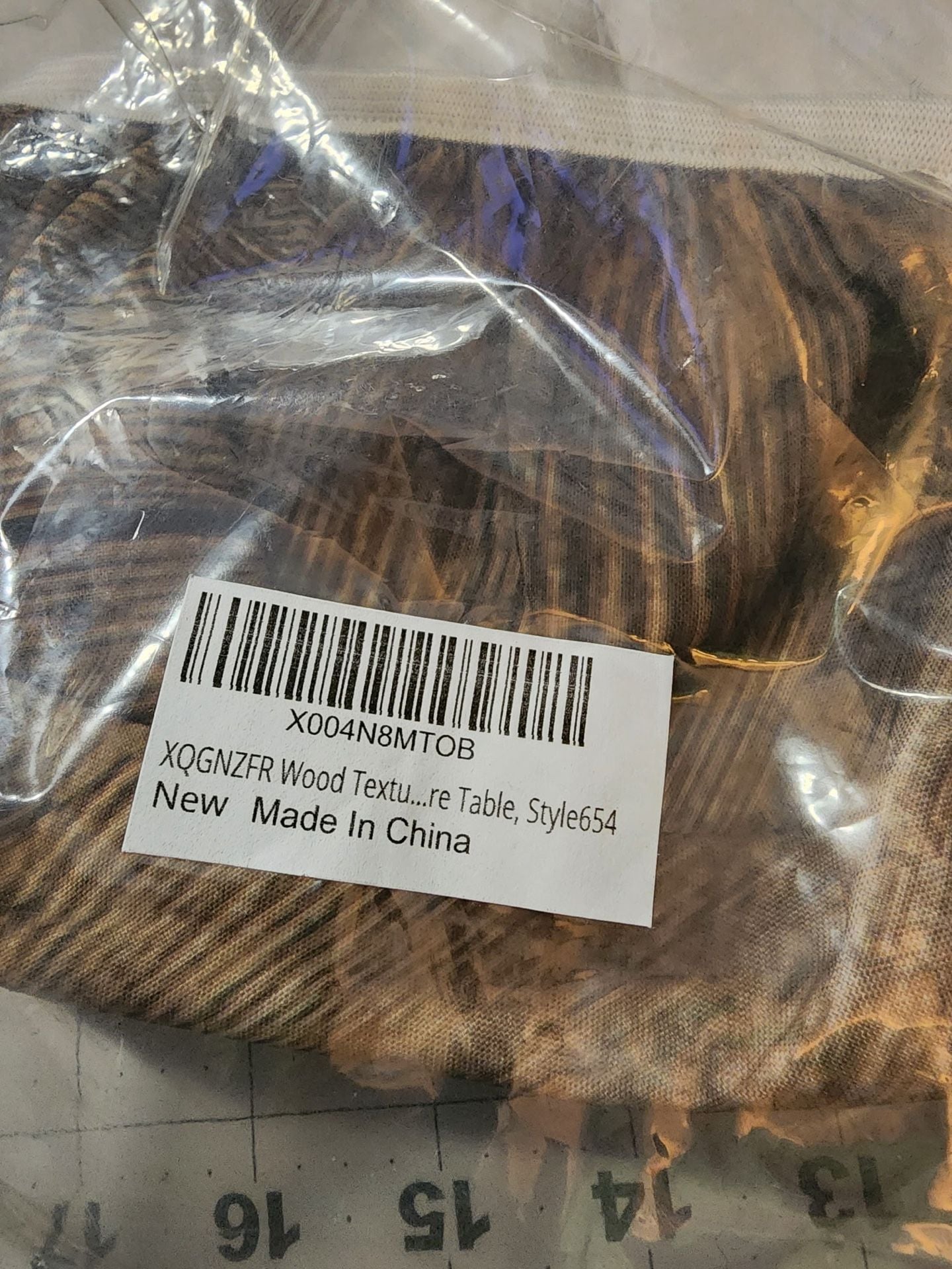 Round fitted tablecloth wood texture brown 3