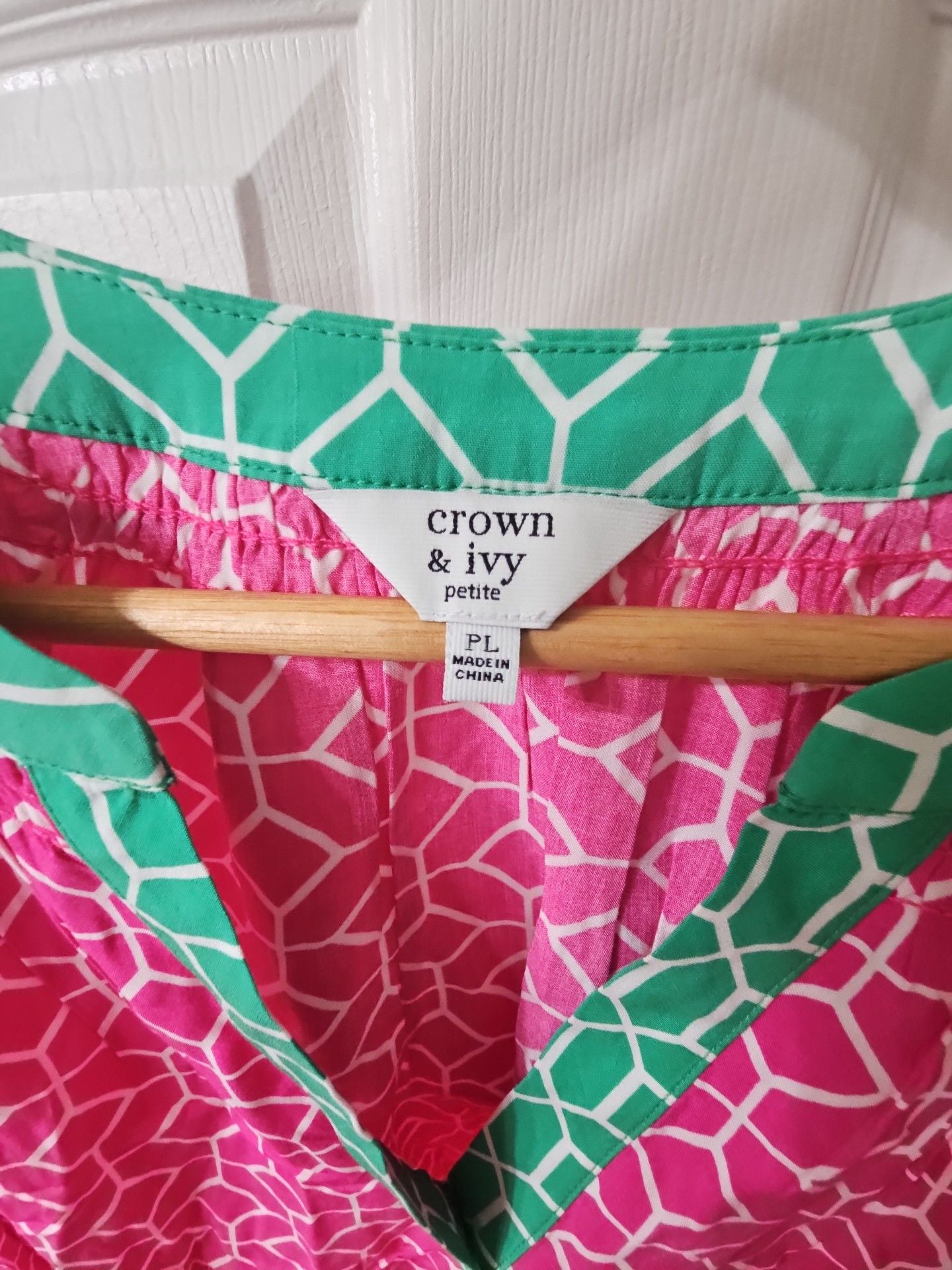 Crown & Ivy Blouse Size PL Pink Green Geometric Print 4