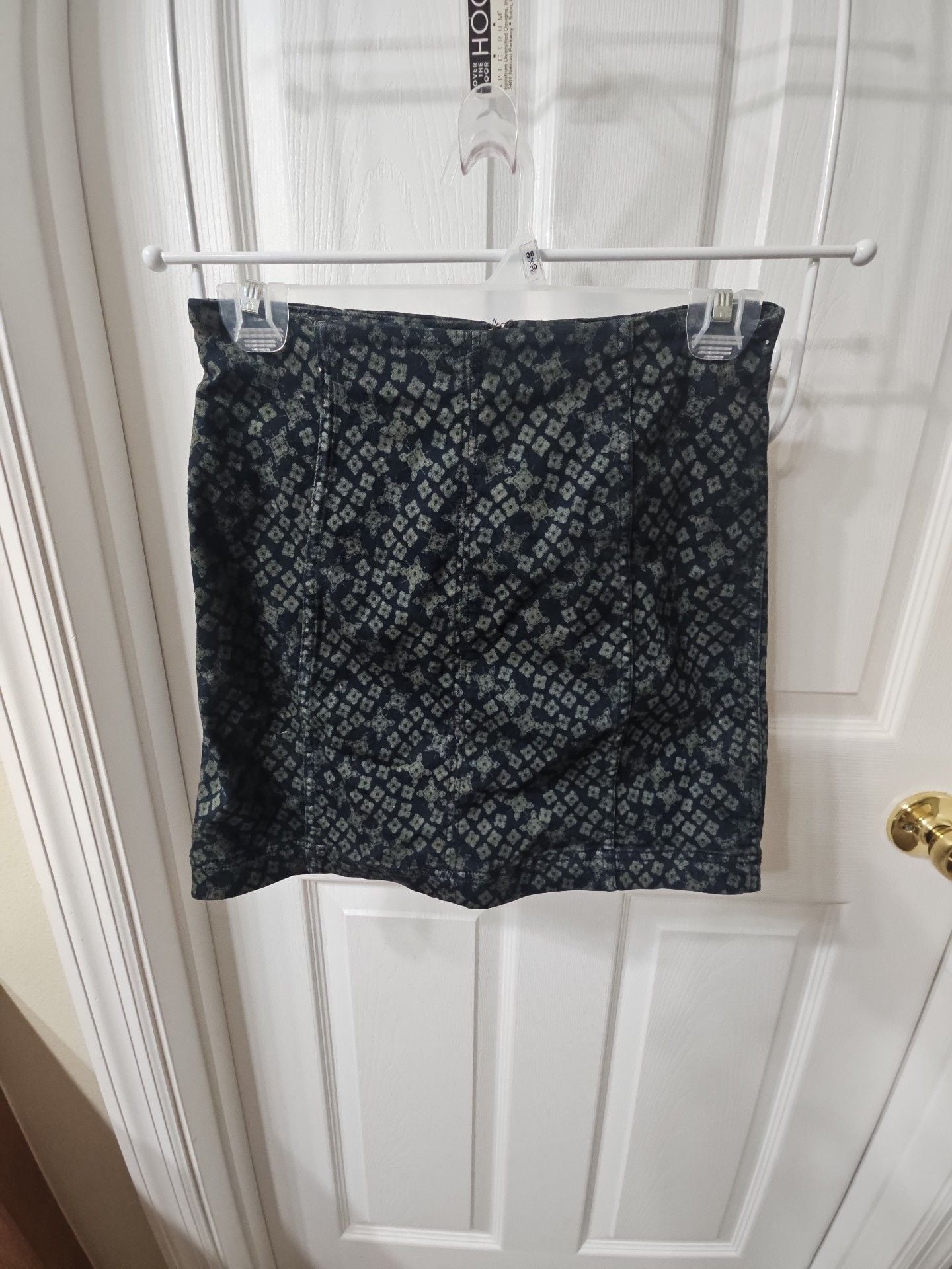 Free People Denim Mini Skirt Size 2 Blue Green Geometric Print 2