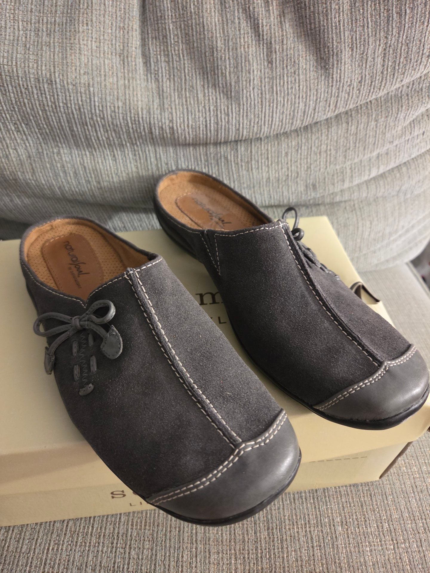 Natural Soul Fanner Size 7.5 Grey Suede Mules 2