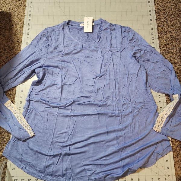 Gollss Long Sleeve Tunic Top Size 2XL Blue Lace Trim