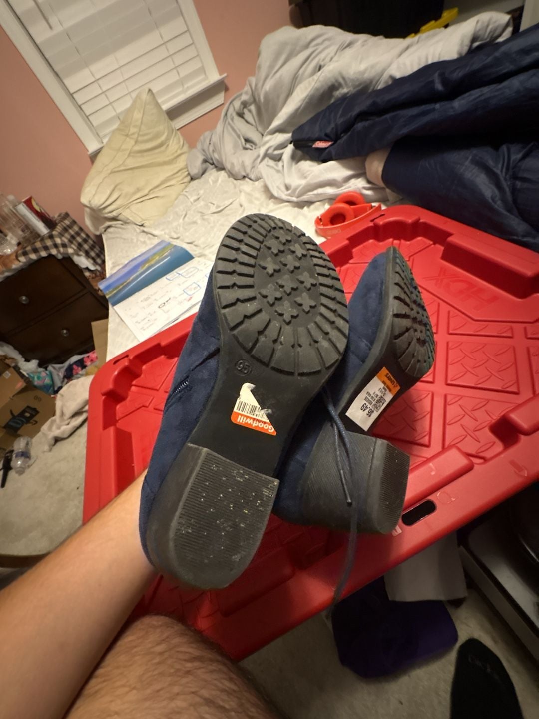VIH MEMORY FOAM Ankle SUEDE Boots 🎃
Size 9.5 Blue Suede 4
