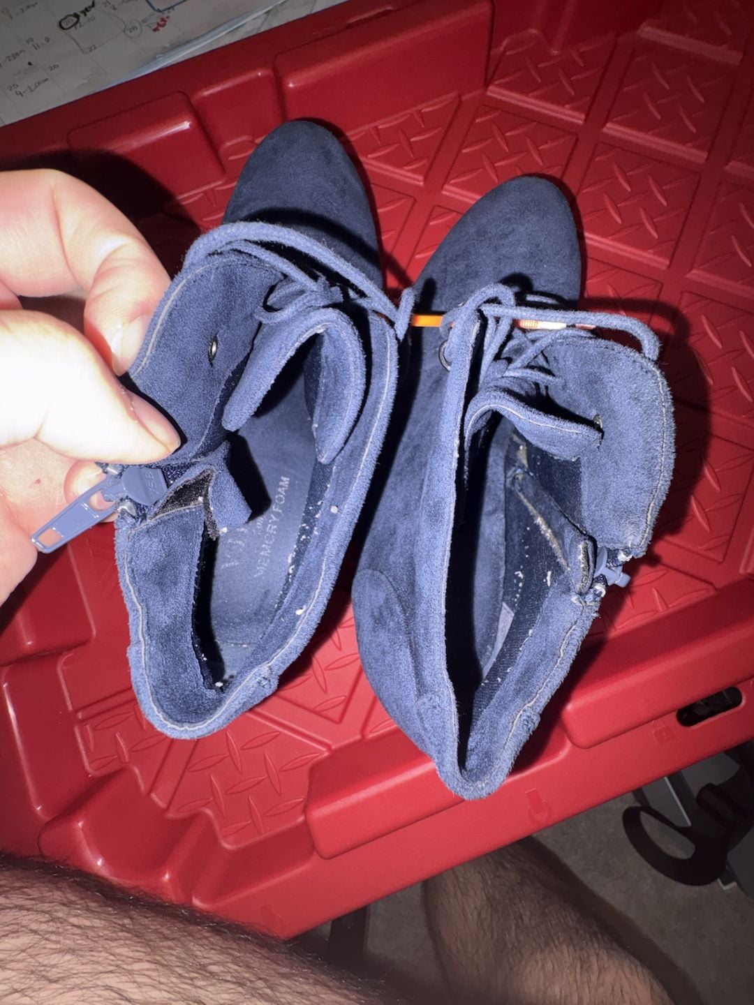 VIH MEMORY FOAM Ankle SUEDE Boots 🎃
Size 9.5 Blue Suede 6