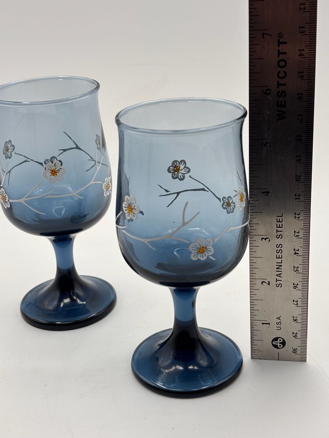 Libbey Smoky Blue Dogwood Blossom Wine Glasses Set of 2 2