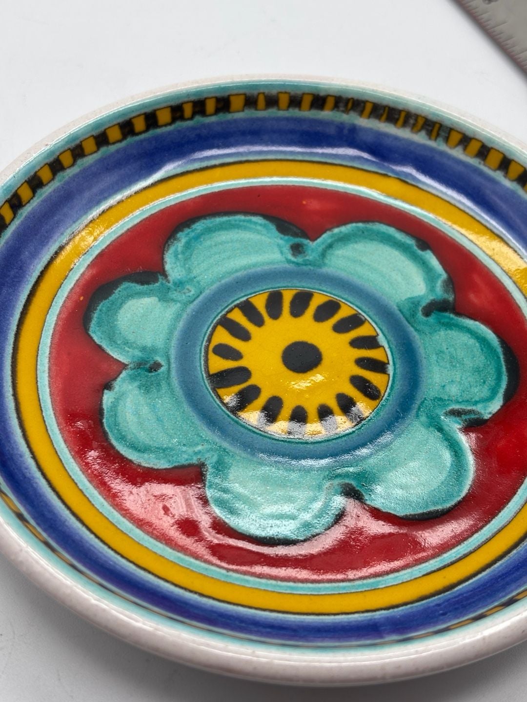 Desimone Italy Ceramic Dish Hand Painted Flower Motif 6.5 Inch 4