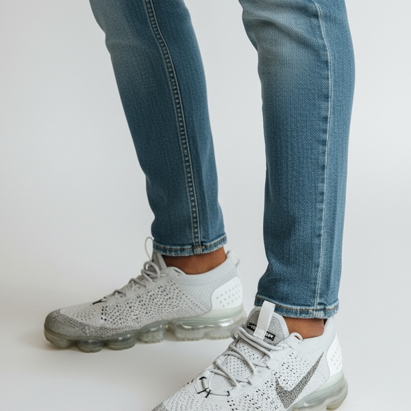 Nike Air VaporMax 2023 Flyknit Size 11 Pure Platinum Anthracite