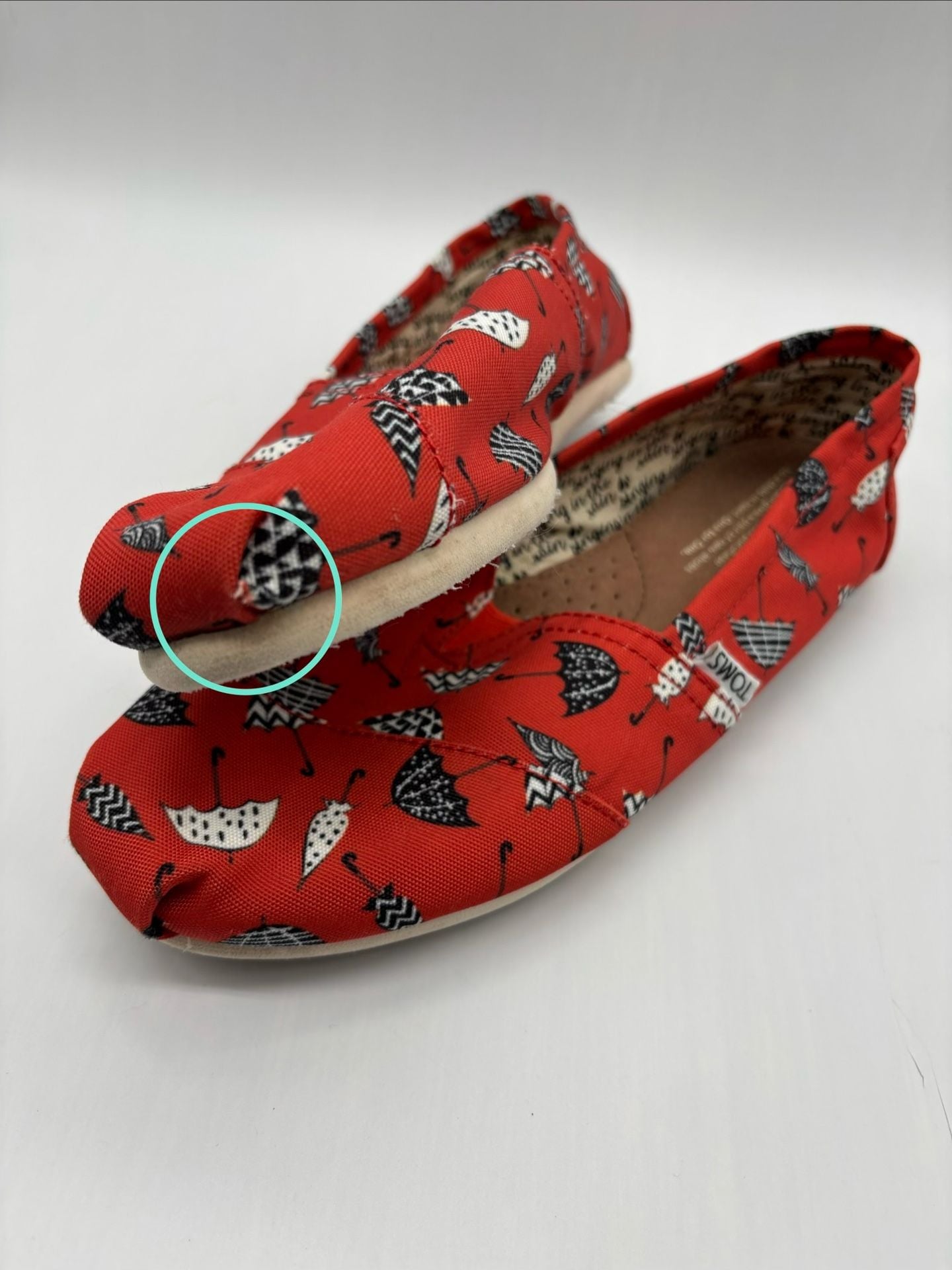 TOMS Classic Alpargata Size 8 Red Umbrella Print Canvas Flats 9
