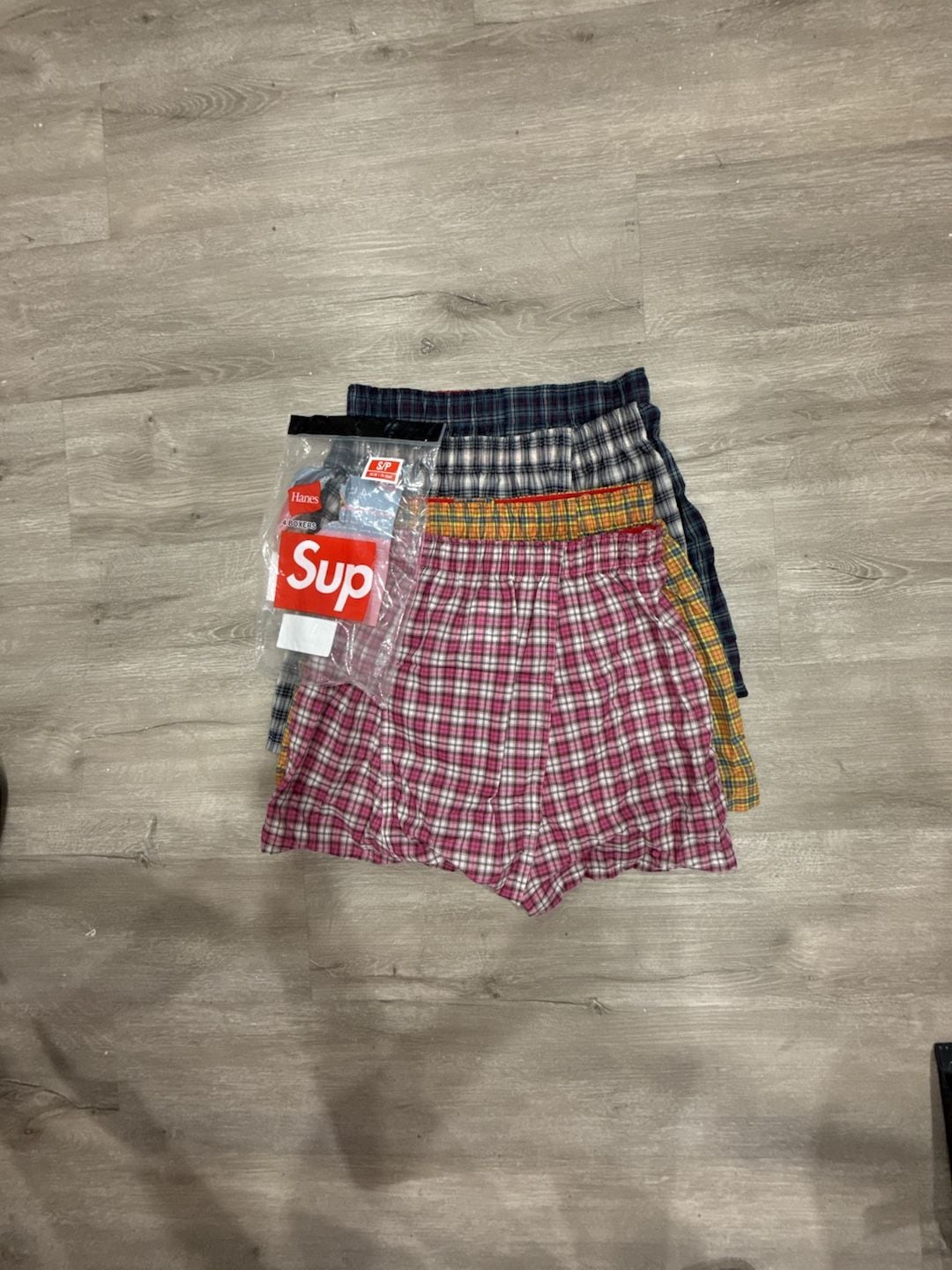 Supreme Hanes Plaid Boxers Size S 4 Pack 1