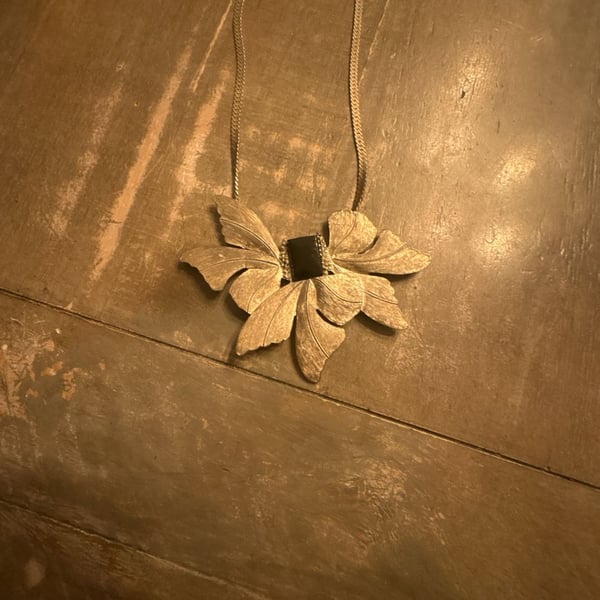 Vintage Textured Leaf Statement Necklace Black Stone