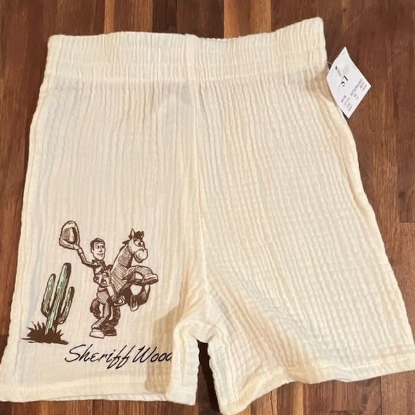 Toy Story Sheriff Woody Shorts Size 5T Cream Gauze