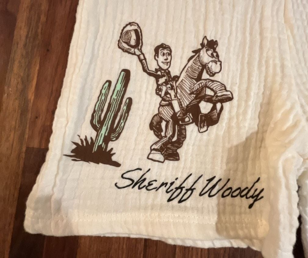 Toy Story Sheriff Woody Shorts Size 5T Cream Gauze 2