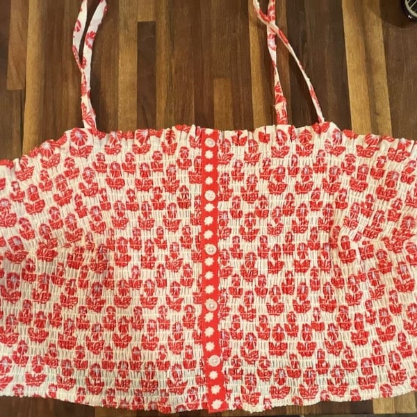 Roller Rabbit Tank Size XXL Red Lavender Floral Smocked