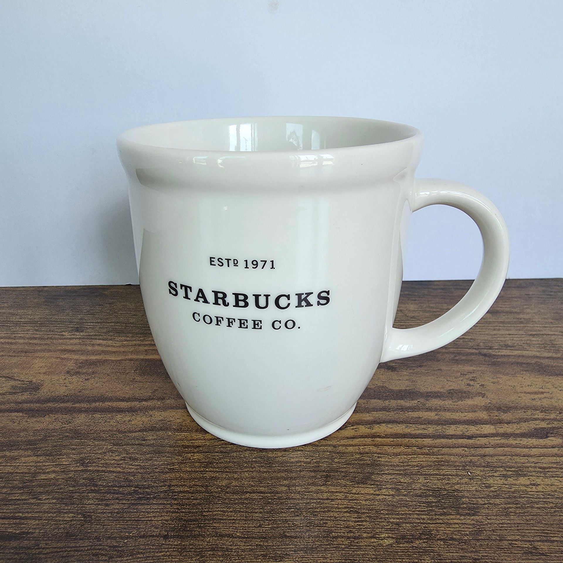 2007 Starbucks Coffee Mug 18 fl oz White Ceramic Estd 1971 1