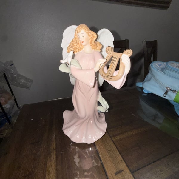 Classic Treasure Porcelain Angel with Harp Music Box Hark The Herald
