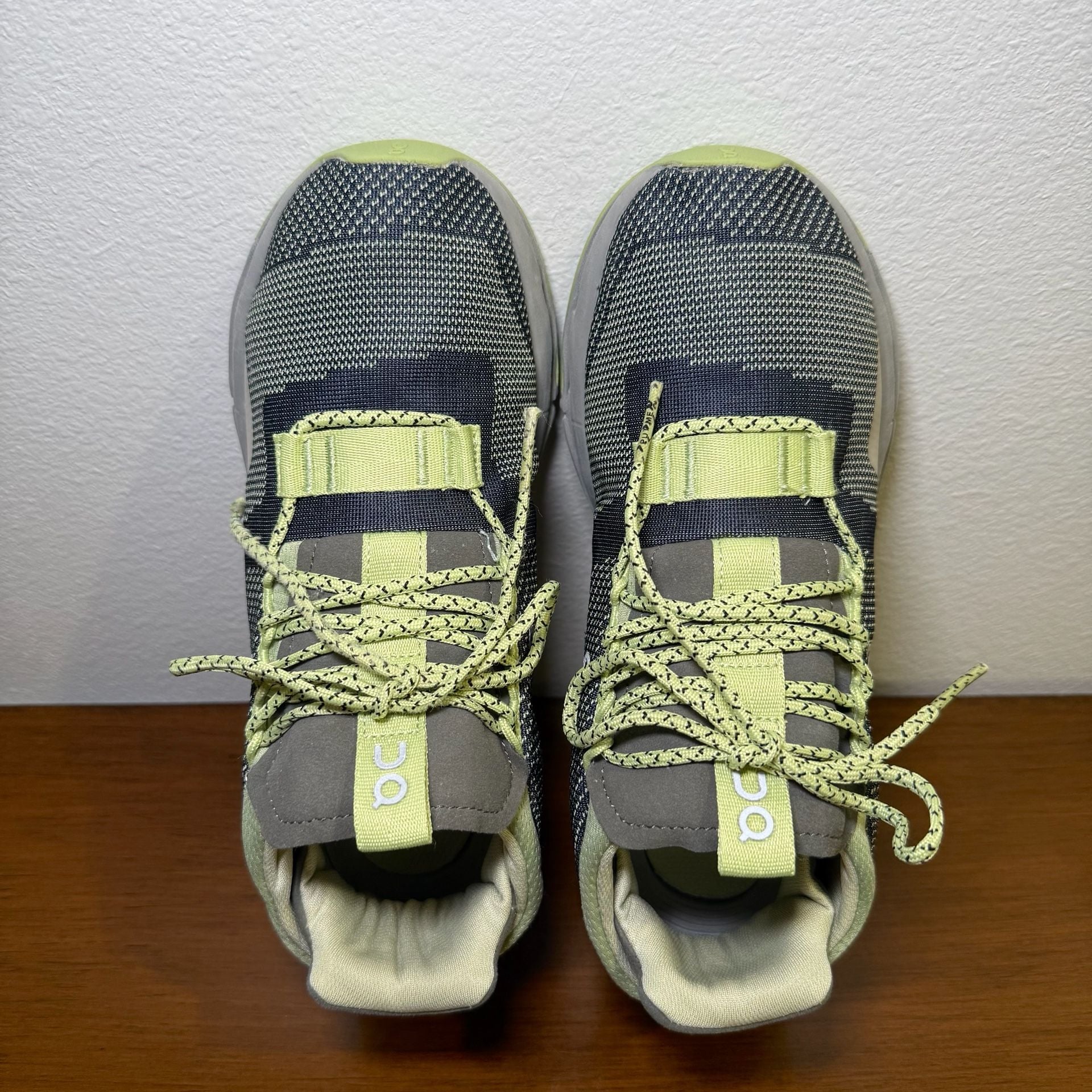 On Cloudnova Women US Size 8 Rock Meadow Running Shoes 8