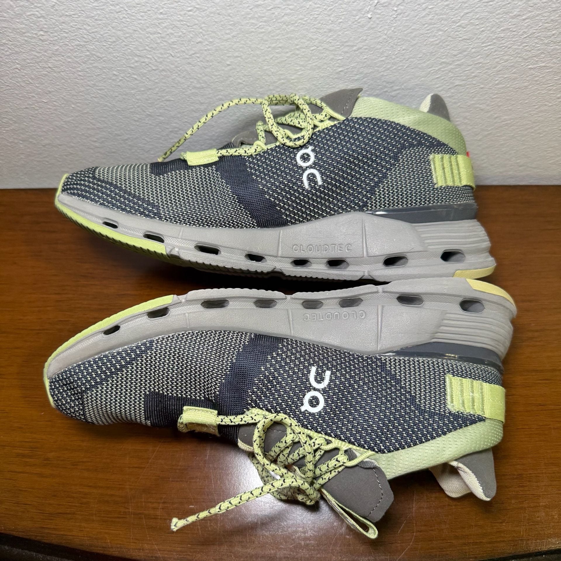 On Cloudnova Women US Size 8 Rock Meadow Running Shoes 10