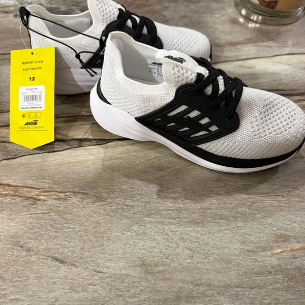 Avia Knit Cage Sneakers Size 12 White Black