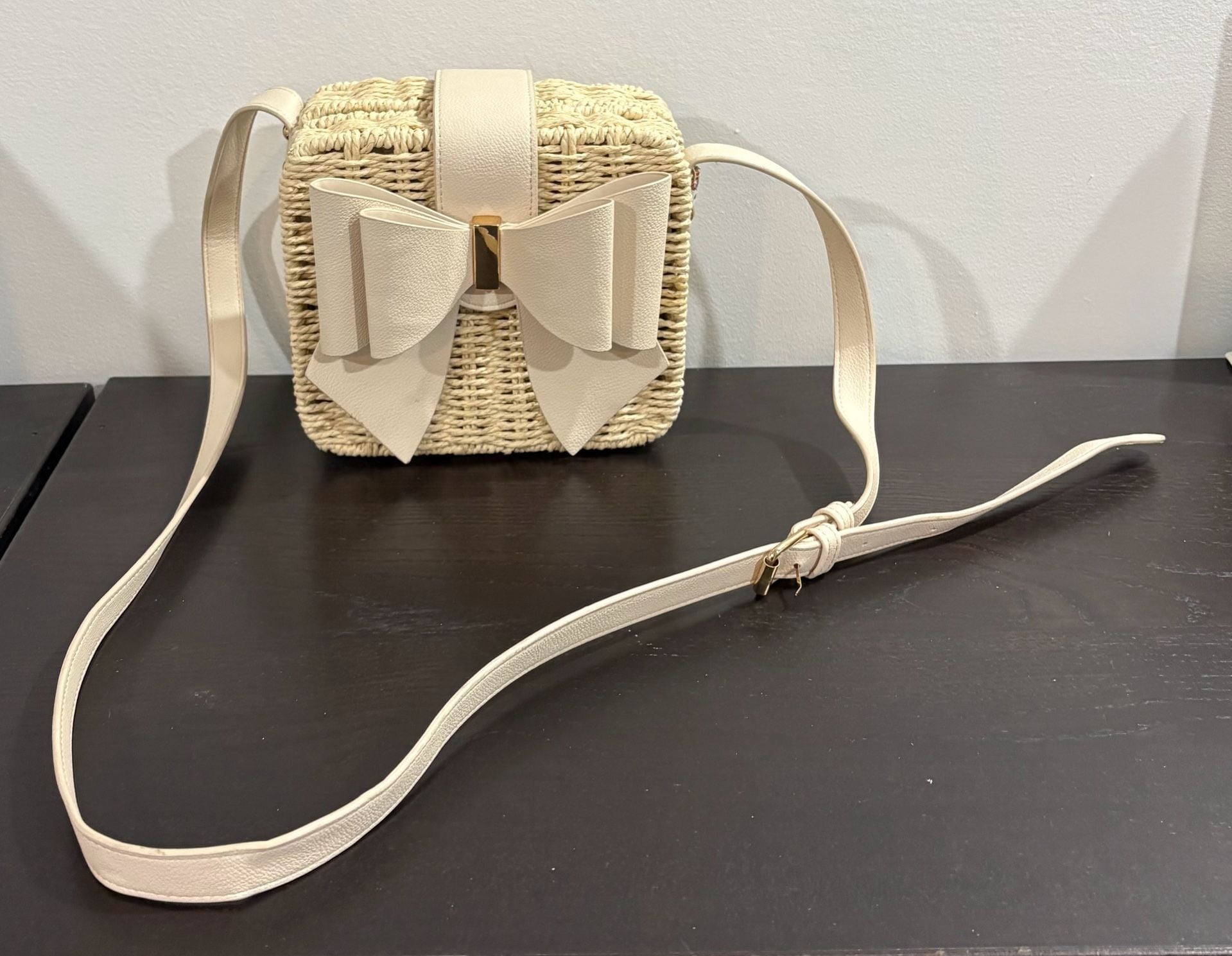 Like Dreams Woven Straw Crossbody Bag 7