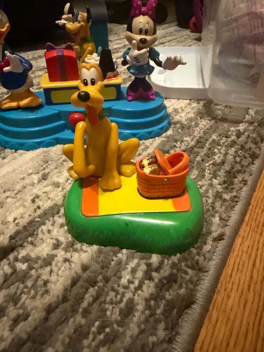Disney Pluto Figurine with Picnic Basket 1
