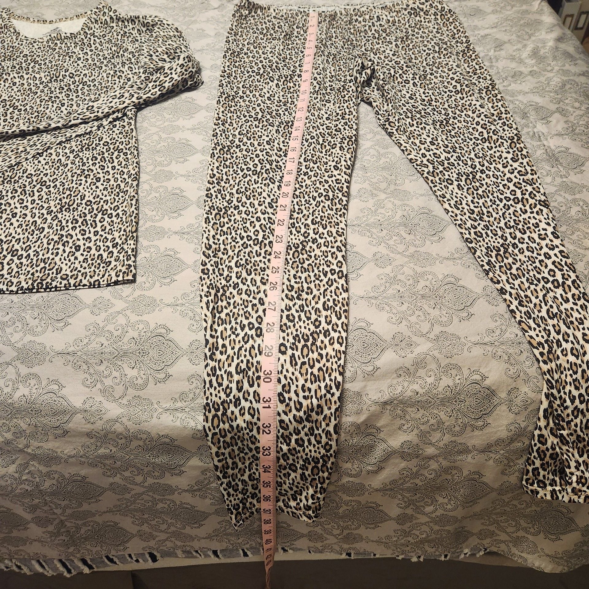 Cuddl Duds Animal Print Pajama Set 8