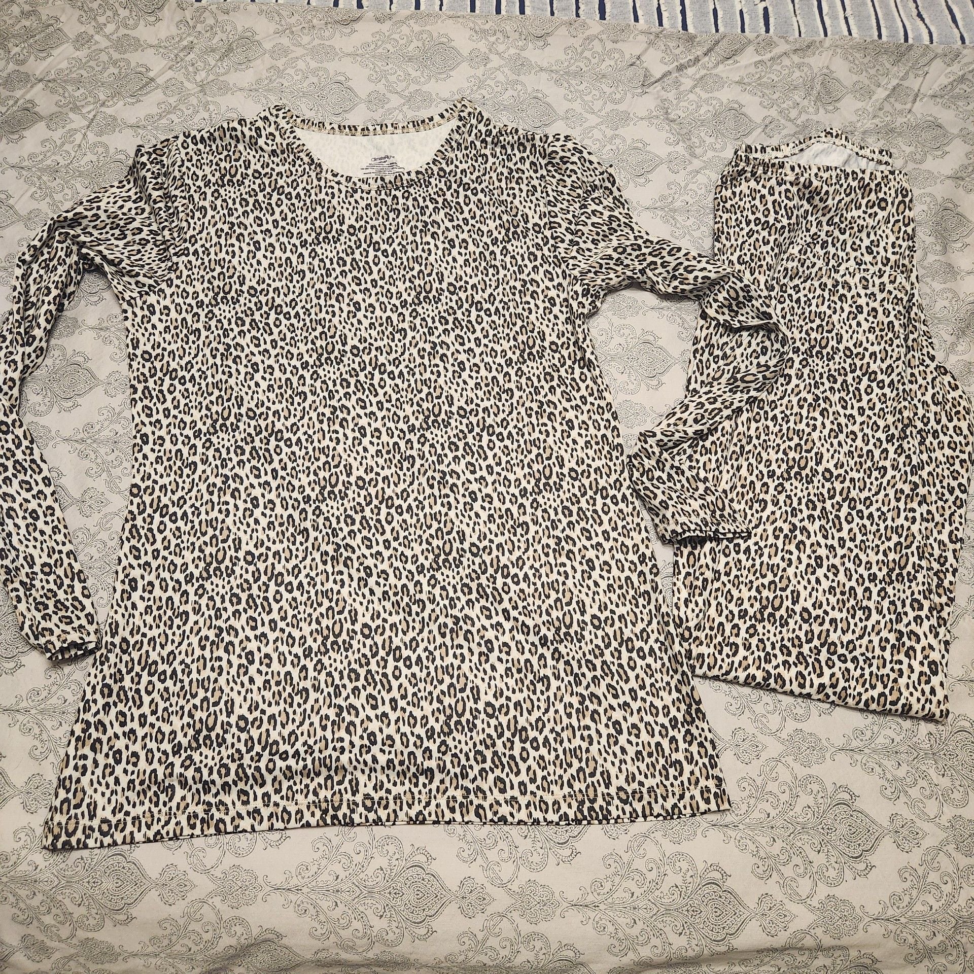 Cuddl Duds Animal Print Pajama Set 11