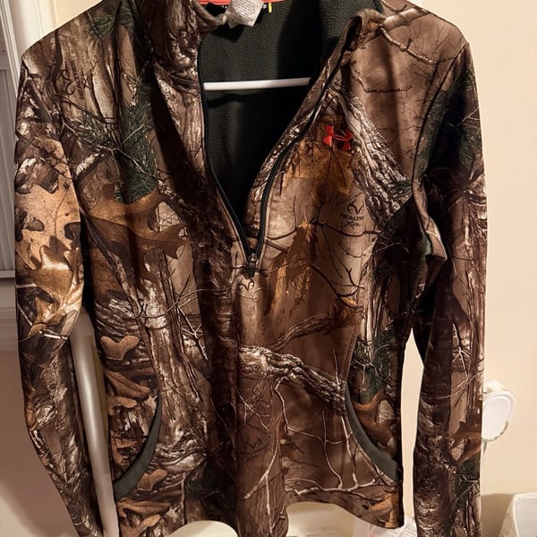 Under Armour Realtree Xtra Camo Quarter Zip Pullover Size M Medium