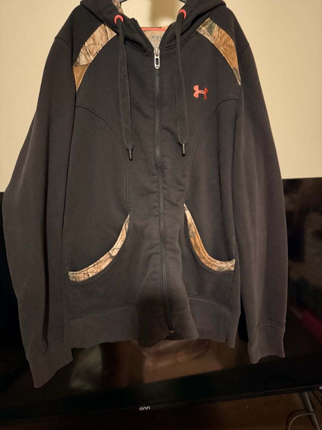 Under Armour Full Zip Hoodie Size M Black RealTree Camo 4