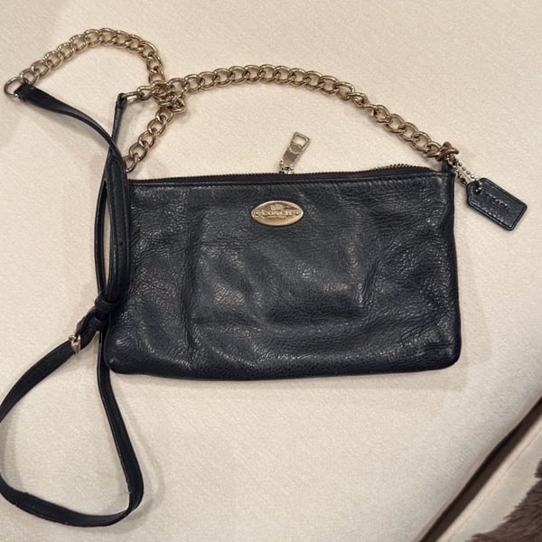 Coach Pebbled Leather Quinn Crossbody Shoulder Bag F52709 Black