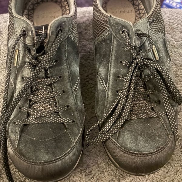 Dansko Paisley Size 39 Black Suede Waterproof Sneakers Hiking Shoes
