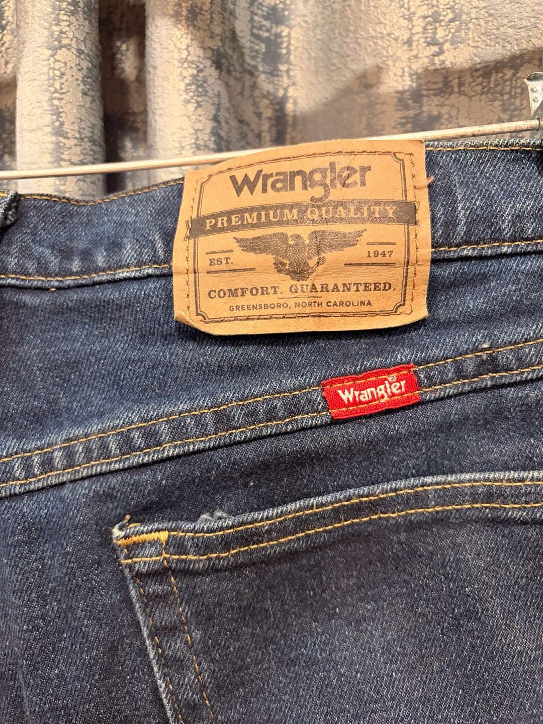 Wrangler Premium Quality Jeans Size 30x32 Dark Wash Denim 6