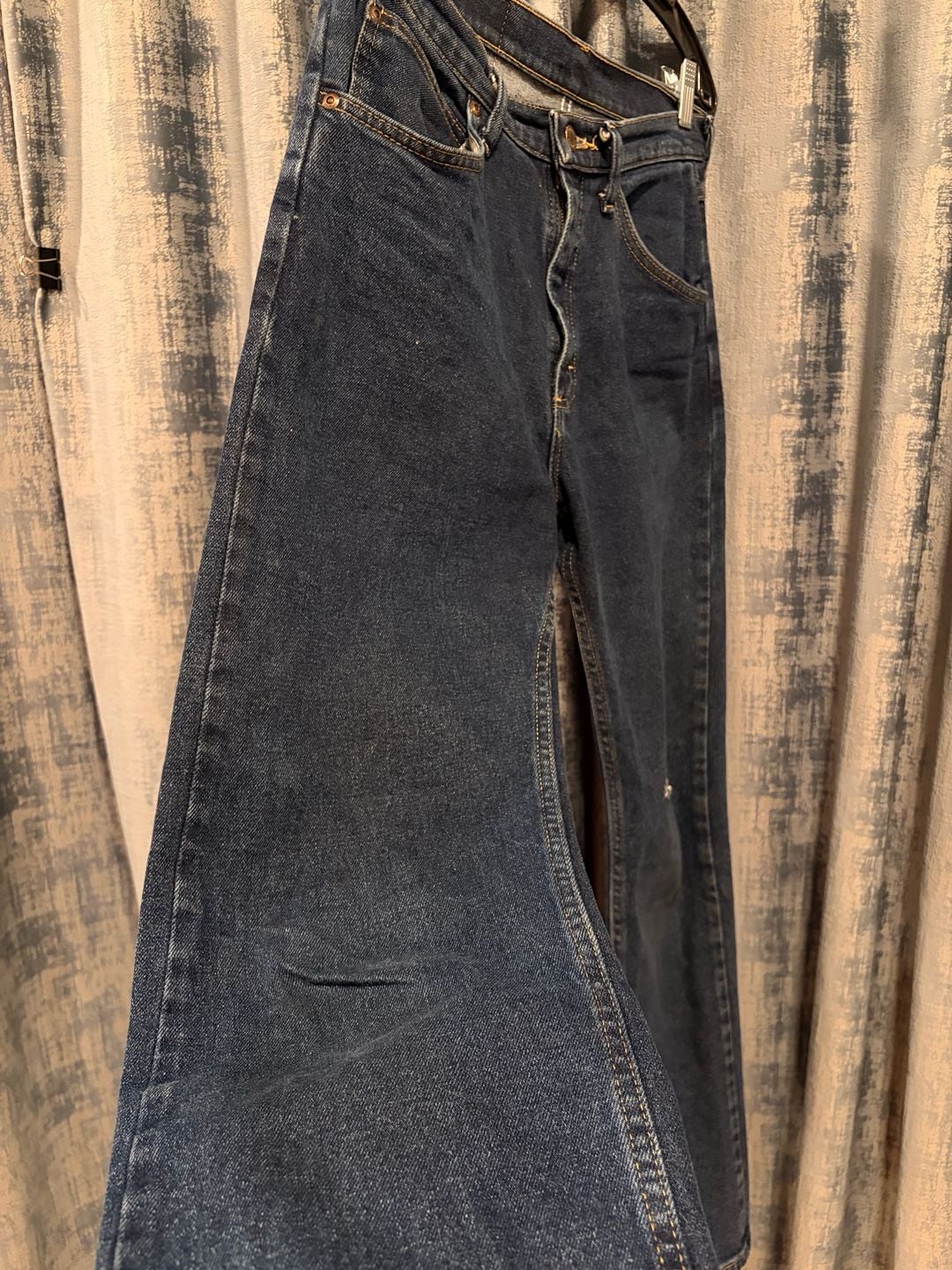 Wrangler Premium Quality Jeans Size 30x32 Dark Wash Denim 7