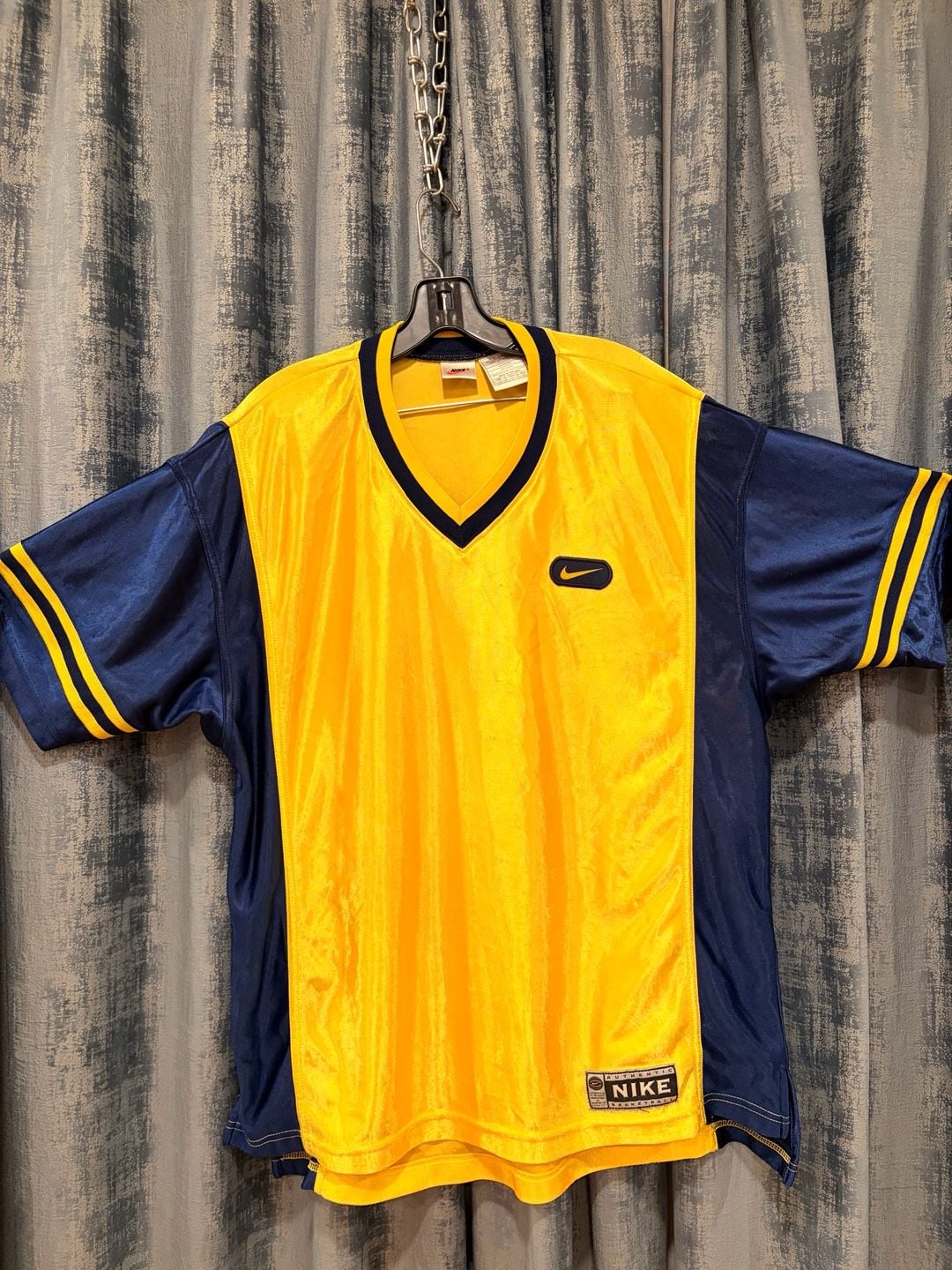 Nike Vintage Basketball Jersey Size L Yellow Blue V-Neck 90s 2